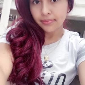 Meet your Posher, Mariela